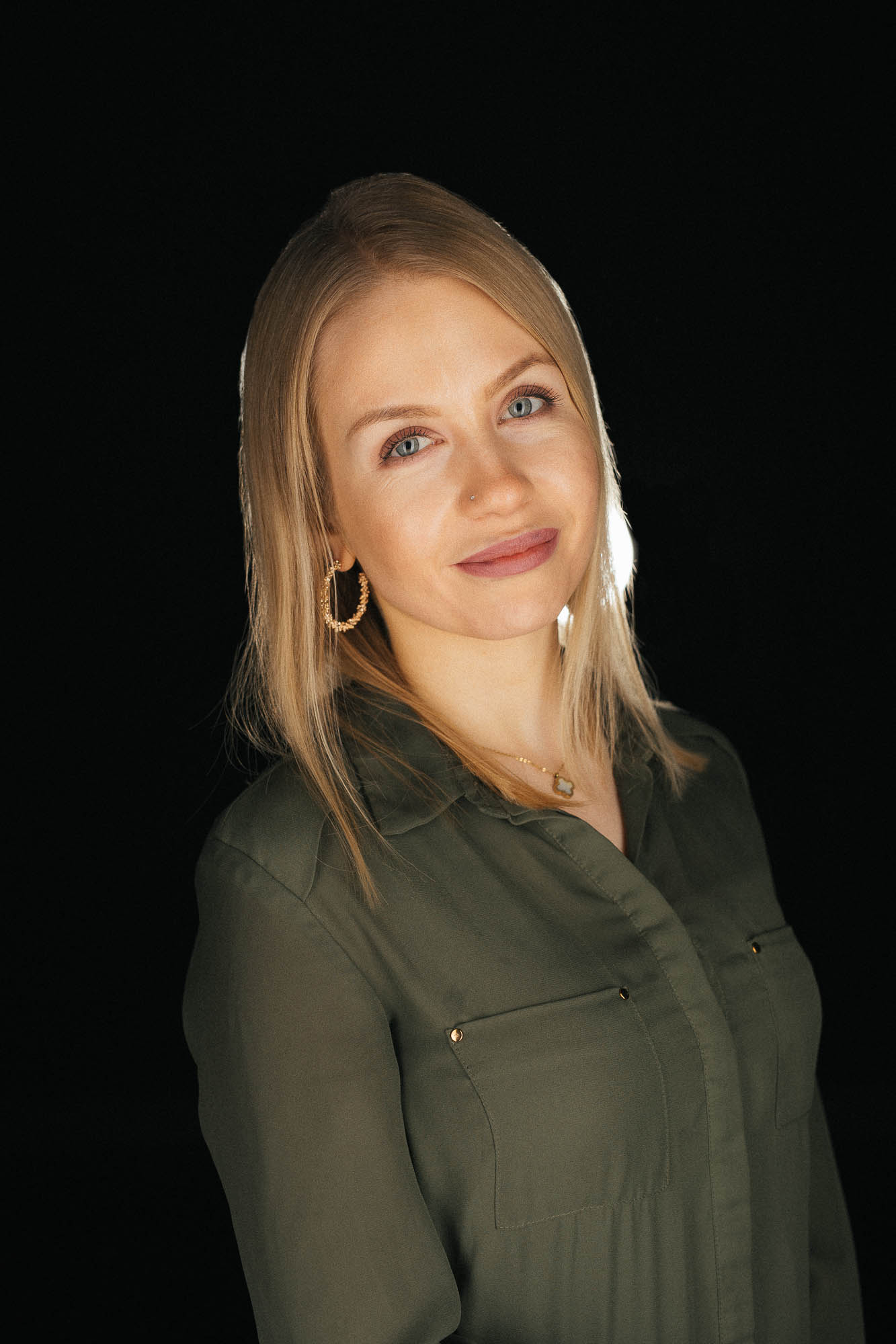 Export x3 Headshot  06531 Dez 01 2019 Bearbeitet Headshots 2019  Miro Nicole Nadine